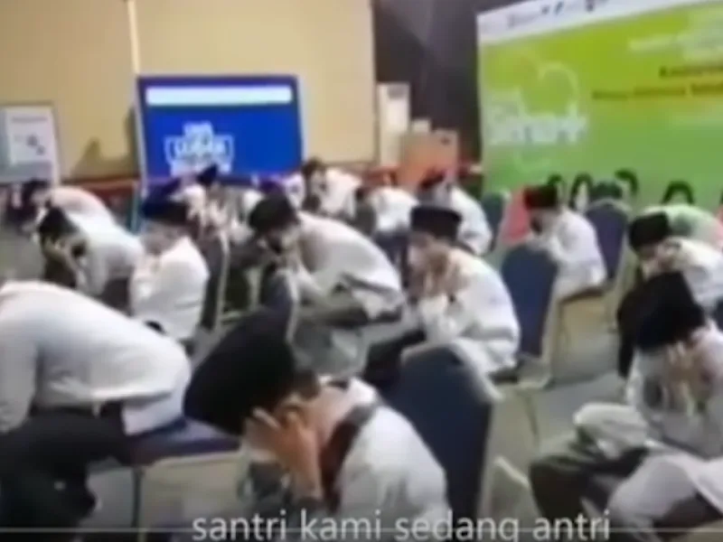 Saat Memilih Menutup Telinga