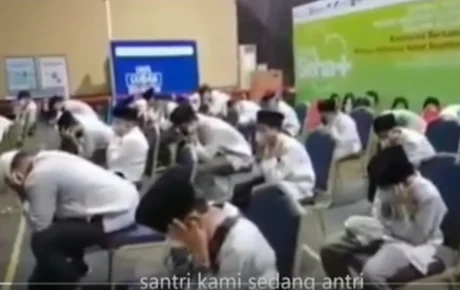 Saat Memilih Menutup Telinga