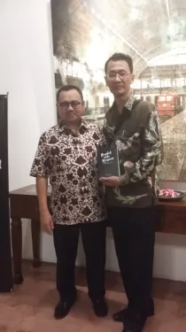 Foto Peluncuran Buku Karya Sudirman Said 5 whatsapp_image_2020_12_22_at_02_00_36