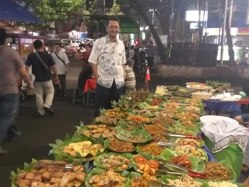 KULINER MALAM DI BLOK M SQUARE