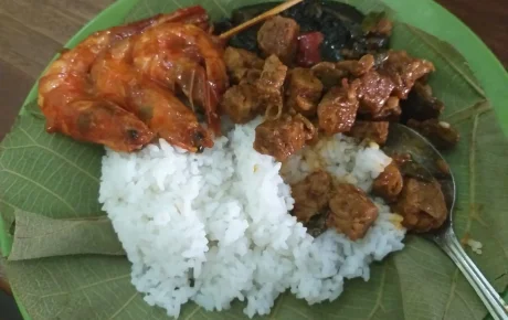 RUMAH MAKAN NASI JAMBLANG IBU NUR