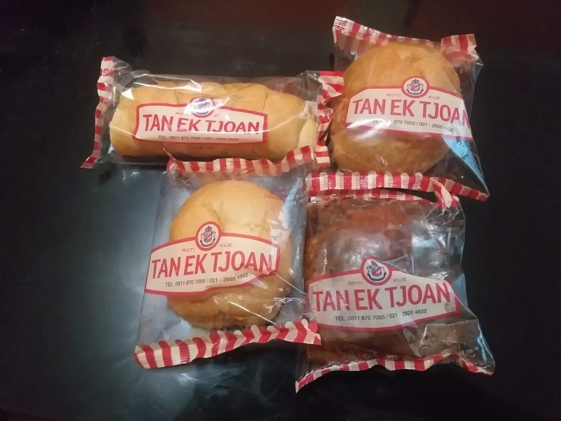 ADA DUA ROTI MERK TAN EK TJOAN, MANA YANG ASLI? | Culinary | Sonny Wibisono