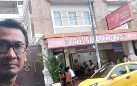 MENGUNJUNGI SATU KULINER IKONIK DI KOTA MAKASSAR PALLUBASA SERIGALA