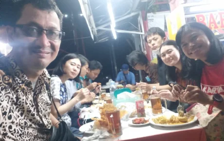 SANTAP MALAM NASI KAPAU KRAMAT BERSAMA EXPATRIAT JEPANG