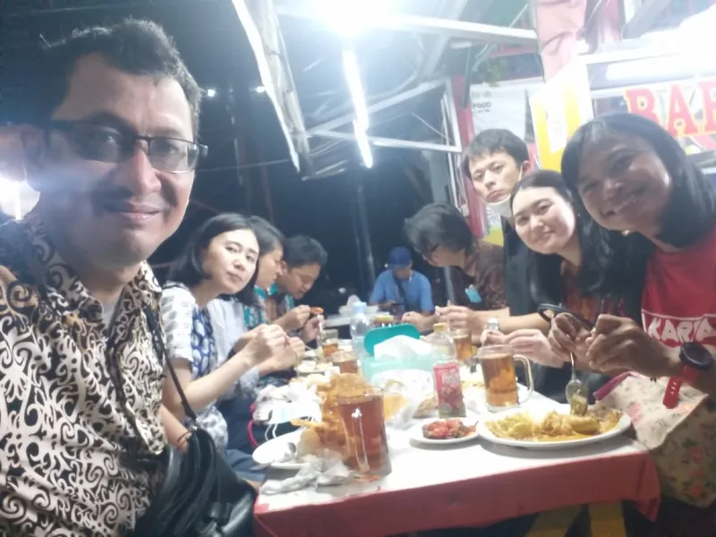 SANTAP MALAM NASI KAPAU KRAMAT BERSAMA EXPATRIAT JEPANG