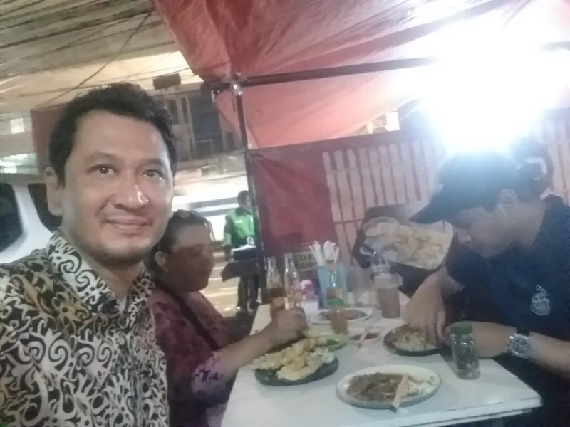 MENIKMATI MASAKAN JEPANG KAKI LIMA LEGENDARIS DI JAKARTA