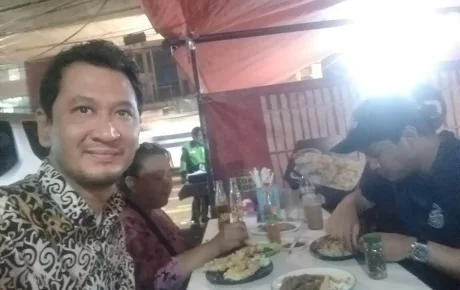 MENIKMATI MASAKAN JEPANG KAKI LIMA LEGENDARIS DI JAKARTA