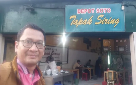 MENIKMATI SOTO MADURA TAPAK SIRING YANG LEGENDARIS DI KOTA SURABAYA