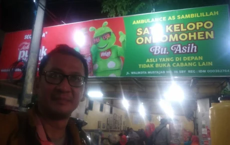 SATE KELOPO ONDOMOHEN INI WAJIB DICOBA BAGI PARA PELANCONG YANG KE SURABAYA