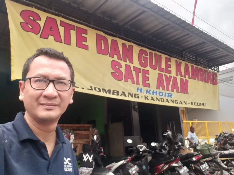 NIKMATNYA SATE DAN GULE KAMBING PAK KHOIR YANG VIRAL DI KANDANGAN