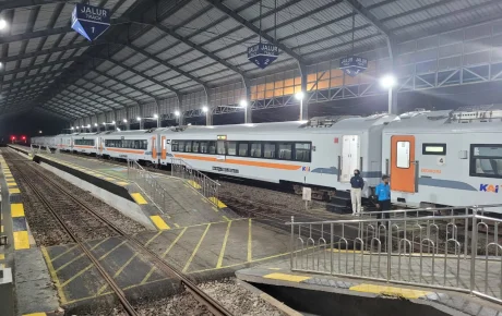 Satu Kisah Menuju Stasiun Pasar Senen